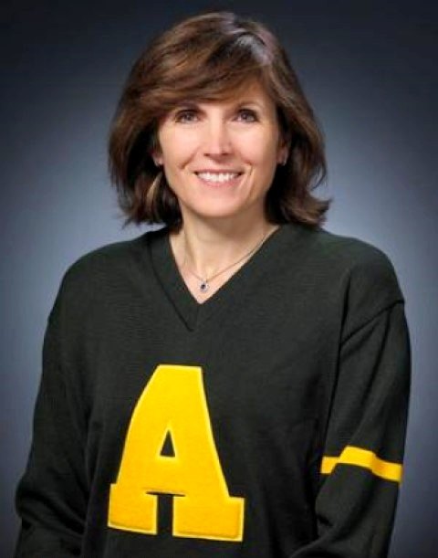 Toni Kordic, John's sister and Canadian Olympic basketball player